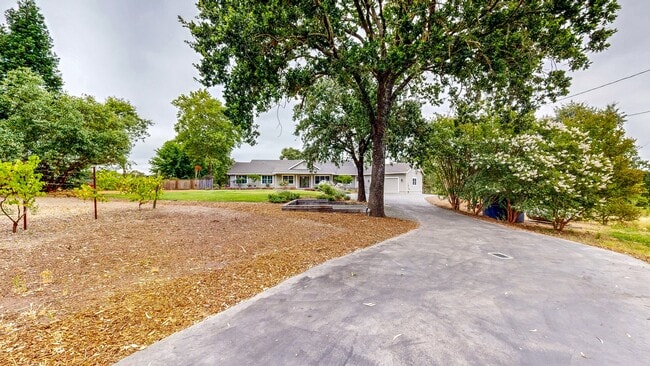 Building Photo - 7705 Starr Rd
