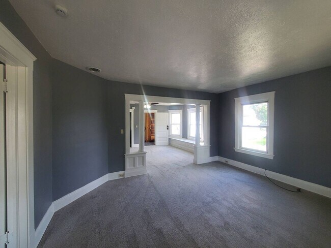 Building Photo - 4265 W 36th St
