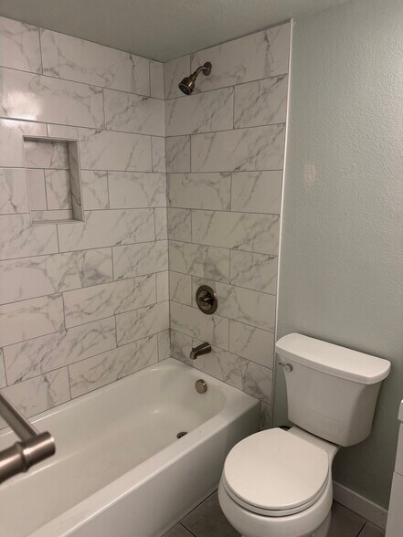 Building Photo - 3047 W 47th Ave
