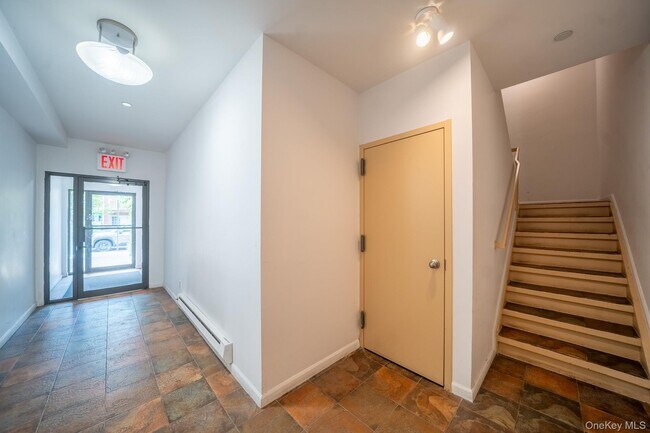 Building Photo - 175-24-17589 89th Ave