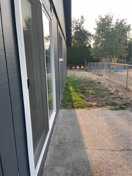 Building Photo - 1817 Wilding Pl