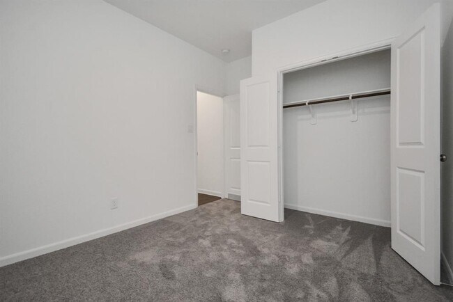 Building Photo - 11807 Kinlough Dr