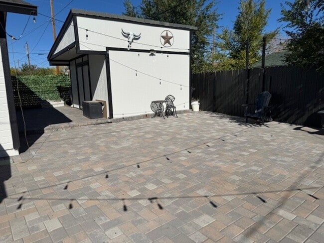 Building Photo - Five Bedroom Three Bath Home with Solar...