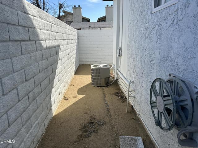 Building Photo - 19316 Valerio St