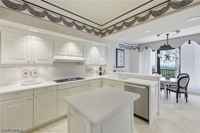 Building Photo - 8990 Bay Colony Dr