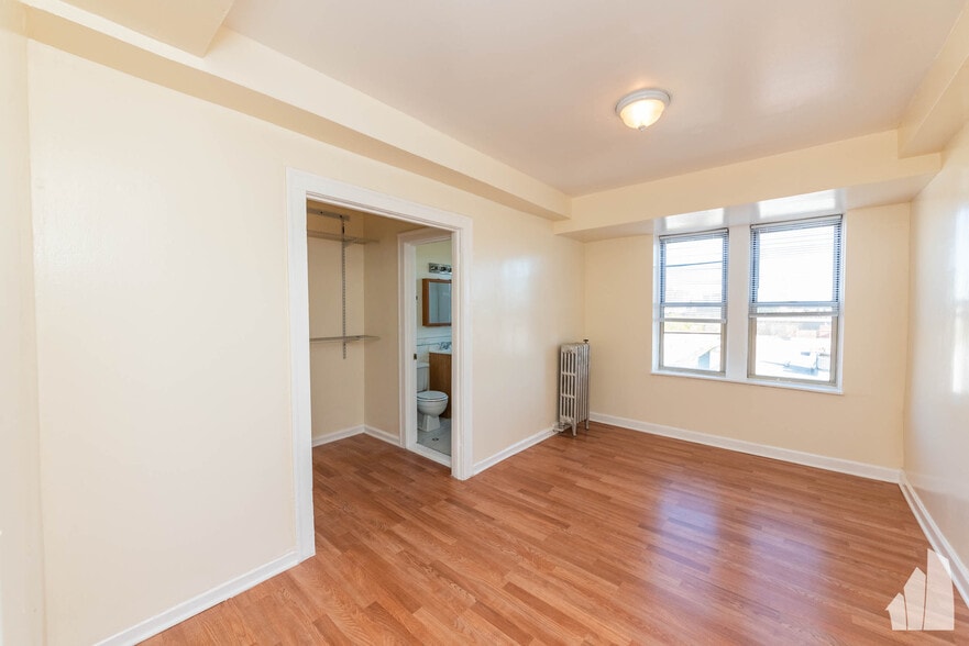 Building Photo - 4521 Malden St