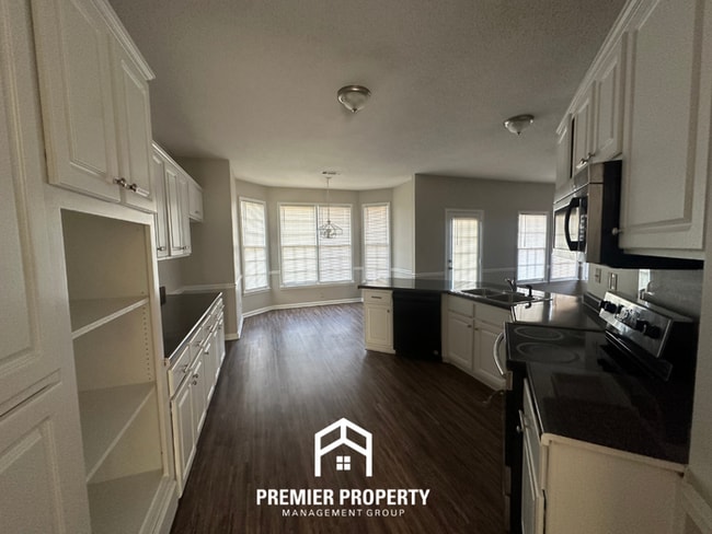 Building Photo - Massive 4BR/2.5BA Executive Home in Berryhill Farms | Cul-de-Sac & 3,300+ Sq Ft