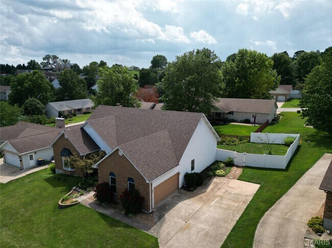 Building Photo - 4 Grayson Ridge Dr