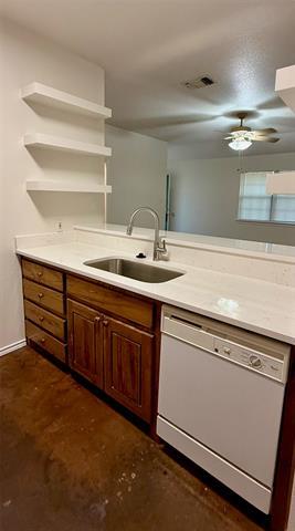 Building Photo - 954 E 3rd St