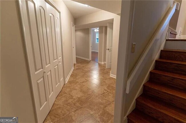 Building Photo - 3562 Bryant Ln