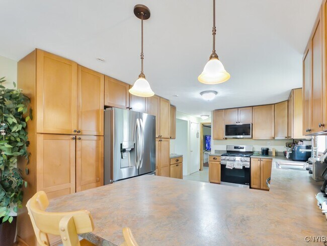 Building Photo - 7189 Coventry Rd N