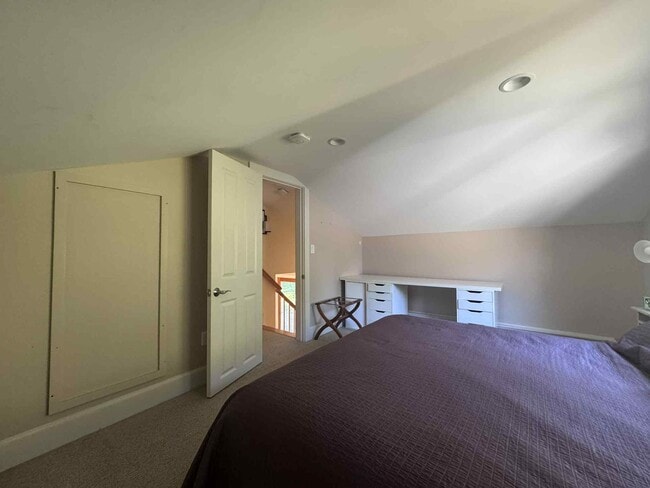 Building Photo - 3BR RANCH BRUNSWICK SEASONAL FURNISHED