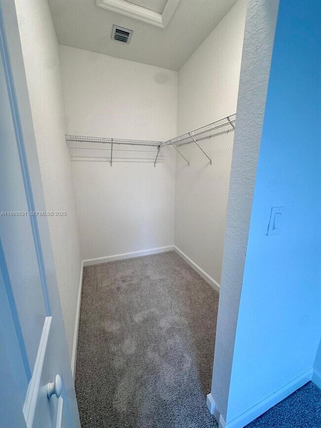 Building Photo - 35702 SW 178th Ct