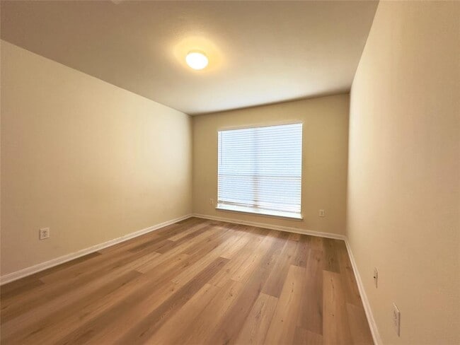 Building Photo - 12418 Walter Vaughn Dr