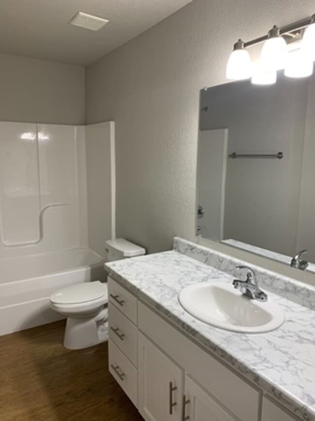 Building Photo - 2108 Ingalls Ln
