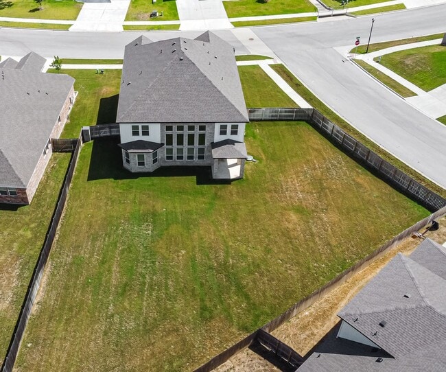 Building Photo - 7915 Gold Dr