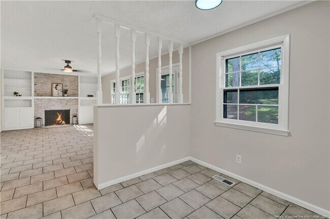 Primary Photo - 2701 Lake Club Dr