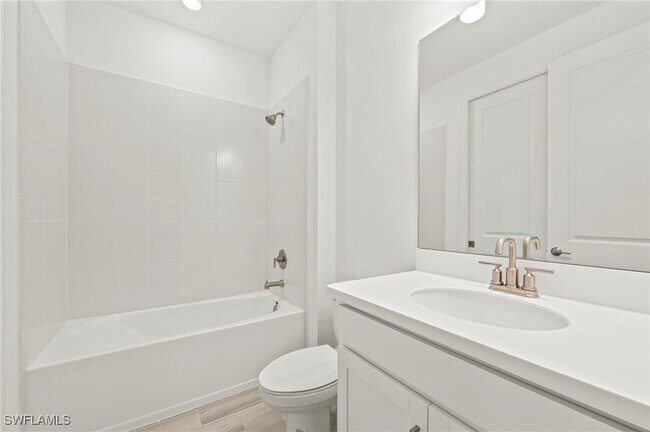 Building Photo - 15517 Vittorio St