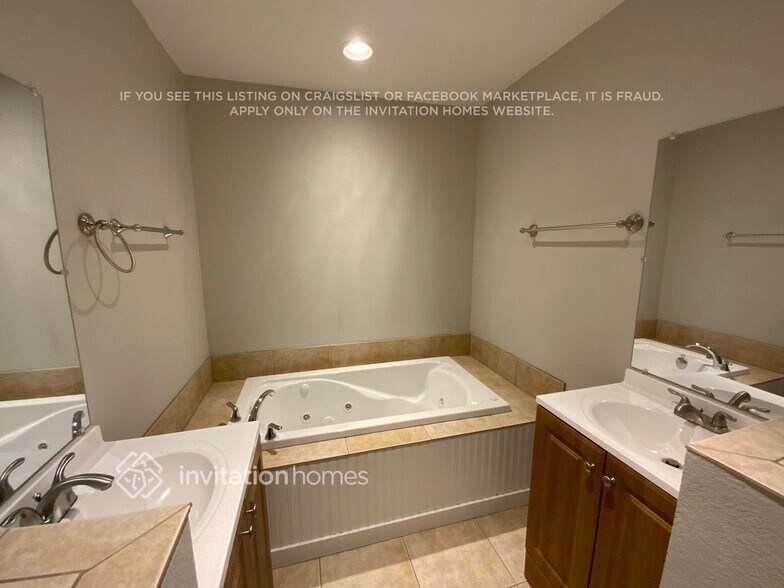 Building Photo - 5631 W 71st Cir