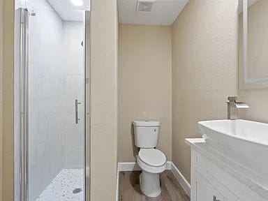 Building Photo - Beautifully Remodeled North Hyde Park Home | Prime Tampa Location