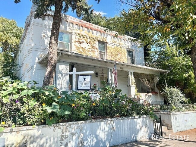 Primary Photo - 3269 W Hayward Pl