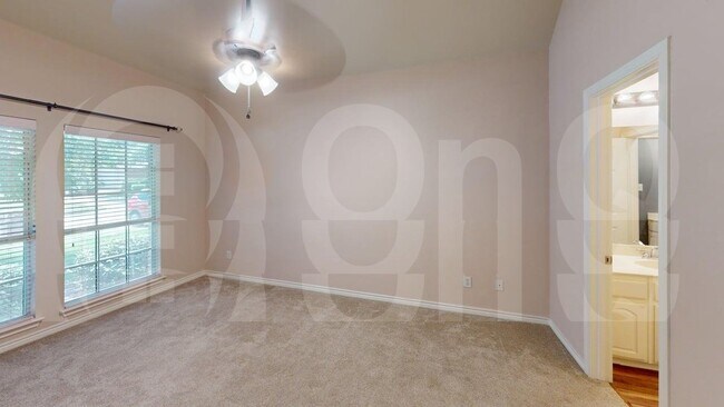 Building Photo - 2110 Pecan Ridge Dr