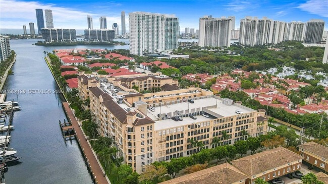 Building Photo - 3001 NE 185th St