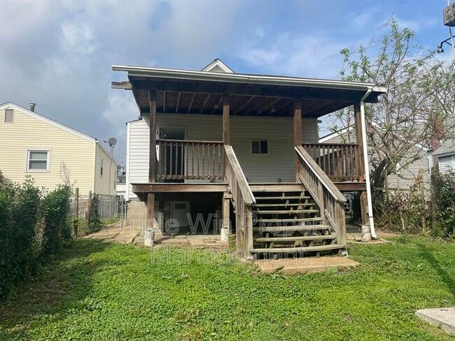 Building Photo - 132 Cunningham Ave