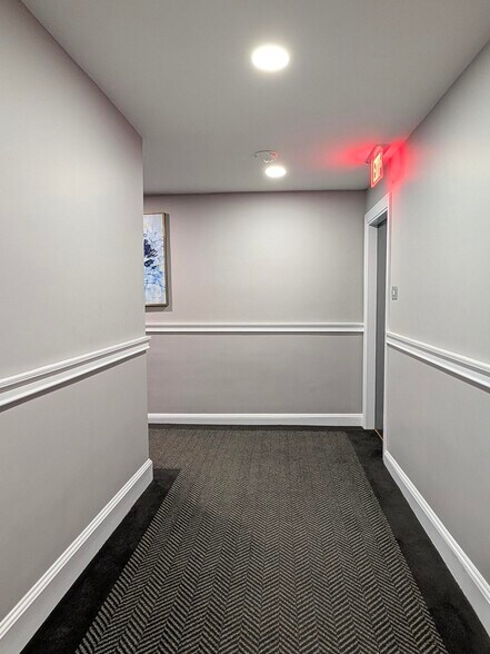 Building Photo - 1198 Commonwealth Ave