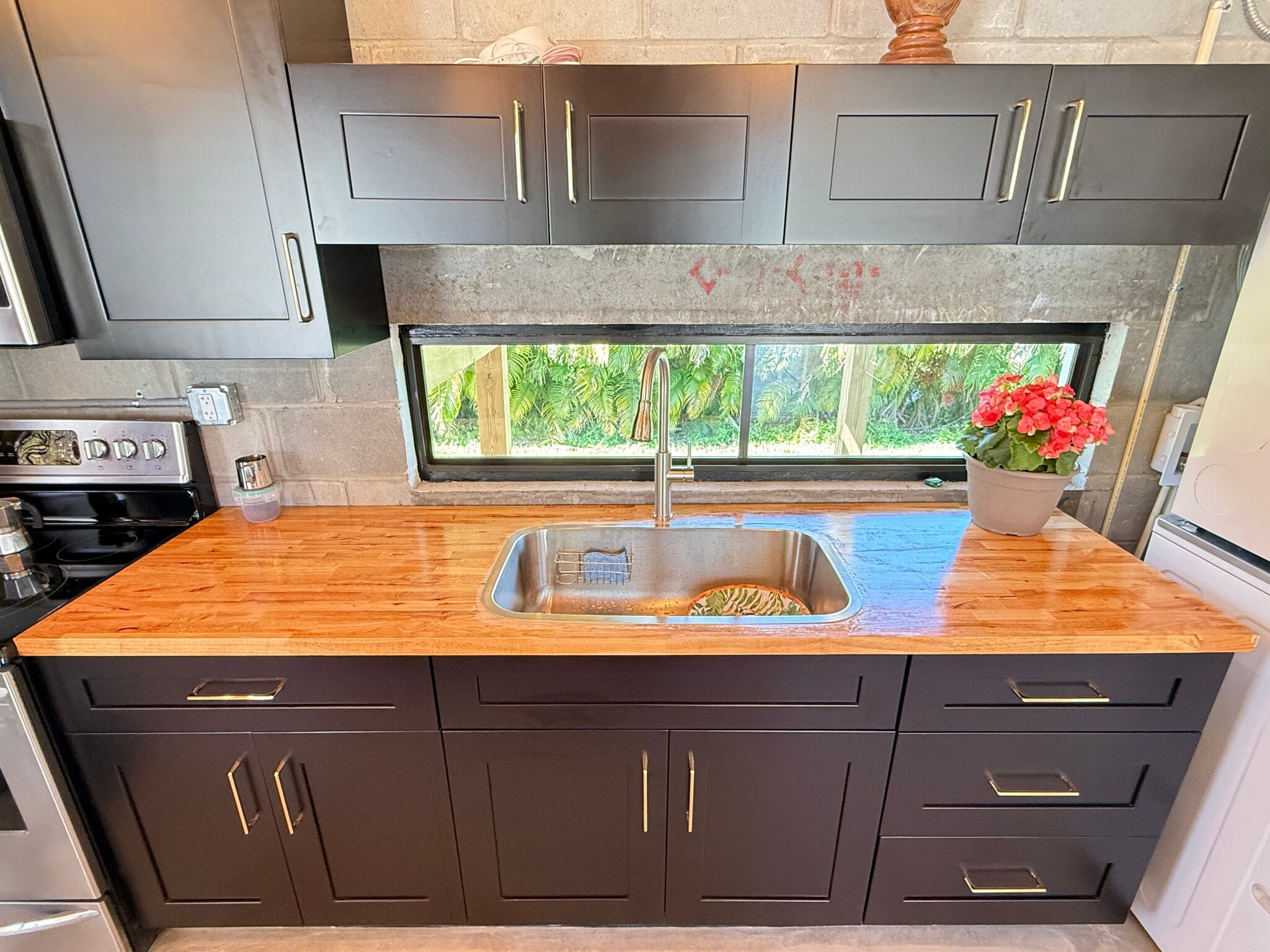 Building Photo - 1335 Churchill Rd