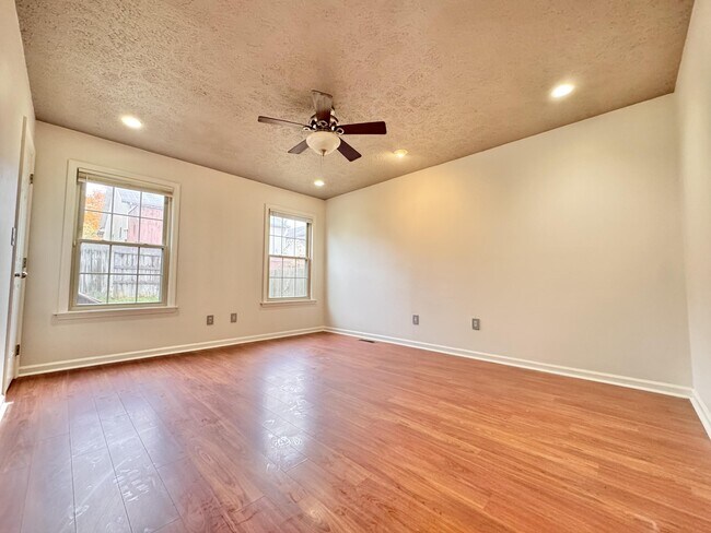 Building Photo - 628 Smugglers Notch Dr