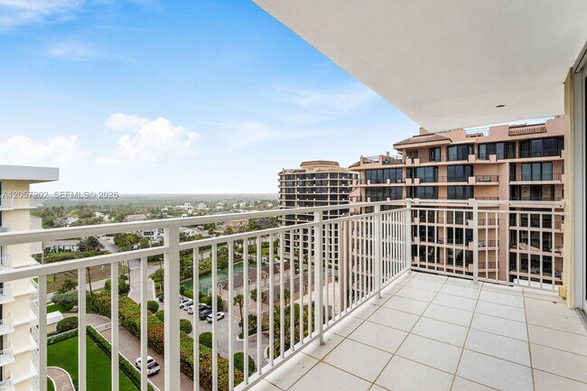 Building Photo - 500 Ocean Dr