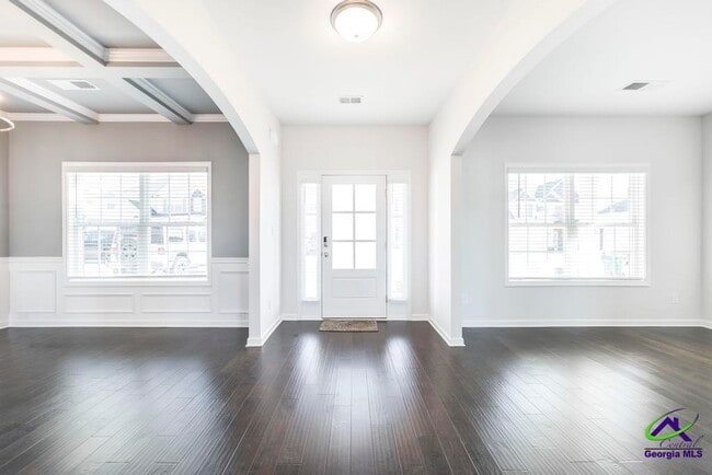 Building Photo - 233 Shoshone Cir