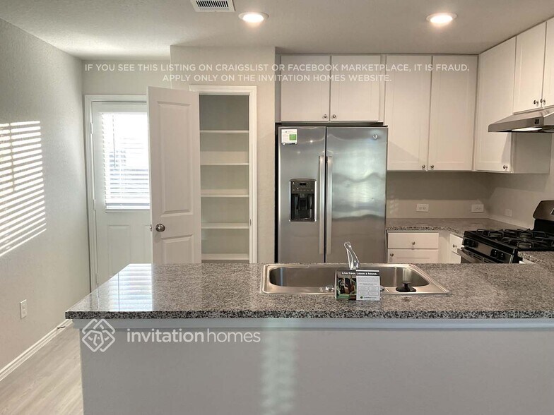 Building Photo - 14626 Calaveras Creek