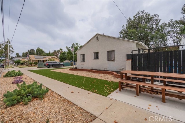 Building Photo - 14618 Piuma Ave