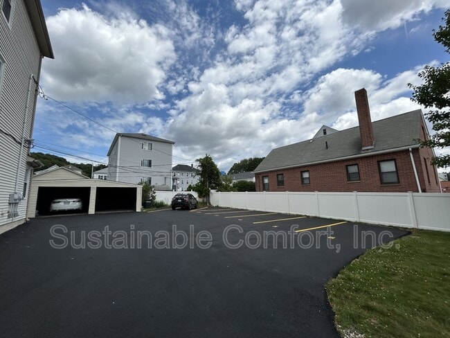 Building Photo - 3 Imperial Pl