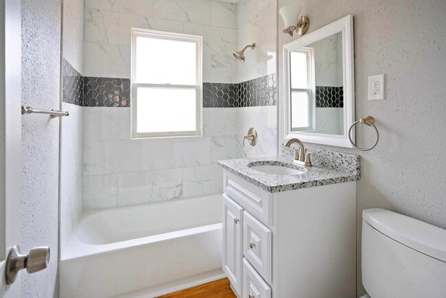 Building Photo - 1203 E 80th St