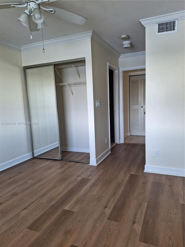 Building Photo - 704 NW 92nd Ave
