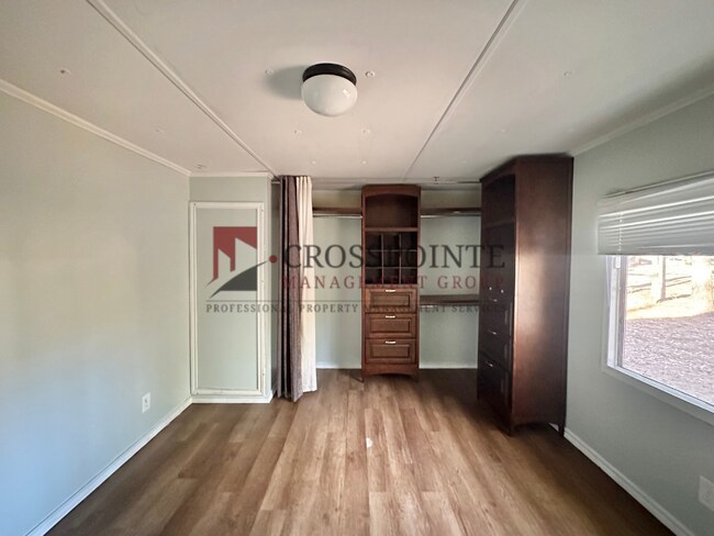 Building Photo - 1801 County Rd 27