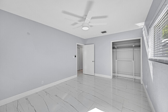 Building Photo - 1181 SW 4th Terrace