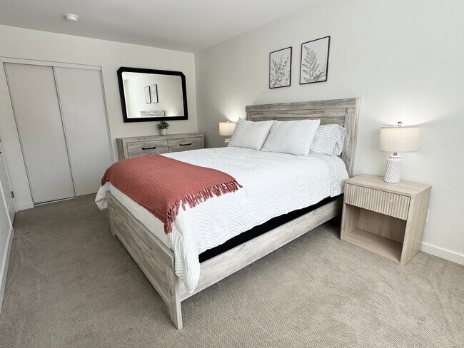 Building Photo - 297 Mildred St