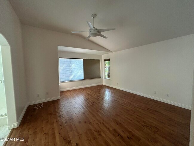 Building Photo - 2357 Laurelwood Dr