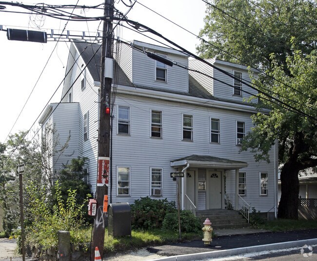 Primary Photo - 318-320 Granite St