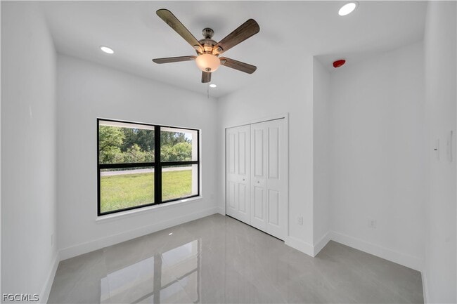 Building Photo - 1904 East 11th Street