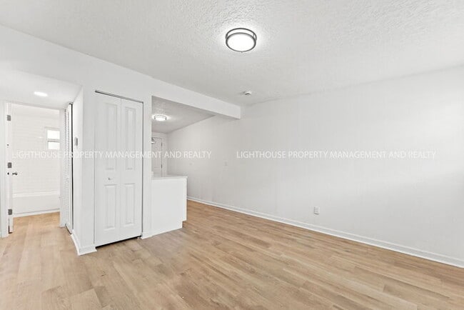 Building Photo - Coming Soon - Renovated 2BR/1BA Duplex with Front Porch