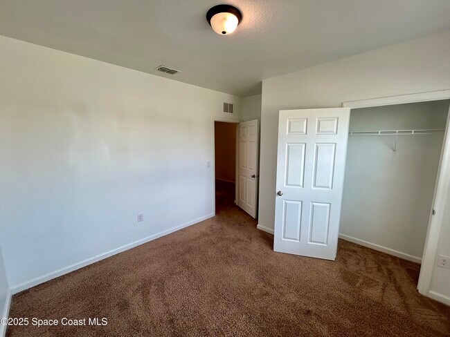 Building Photo - 134 Lure Ct SW