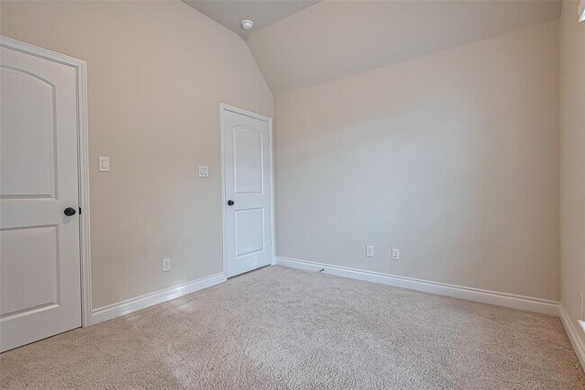 Building Photo - 10623 Davlee Ln