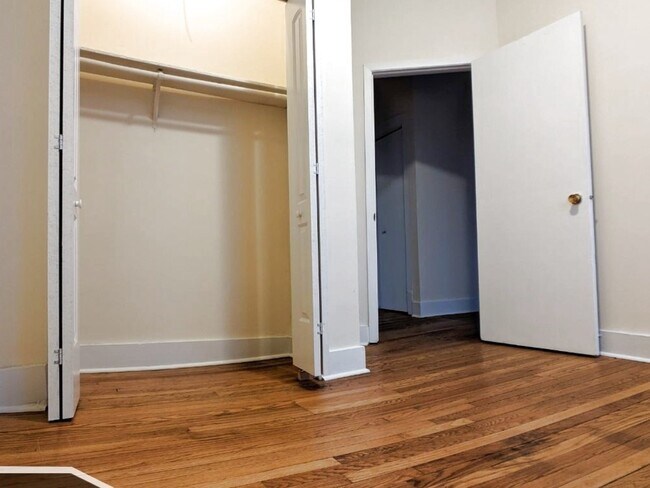 Building Photo - 1534 N Kedzie Ave