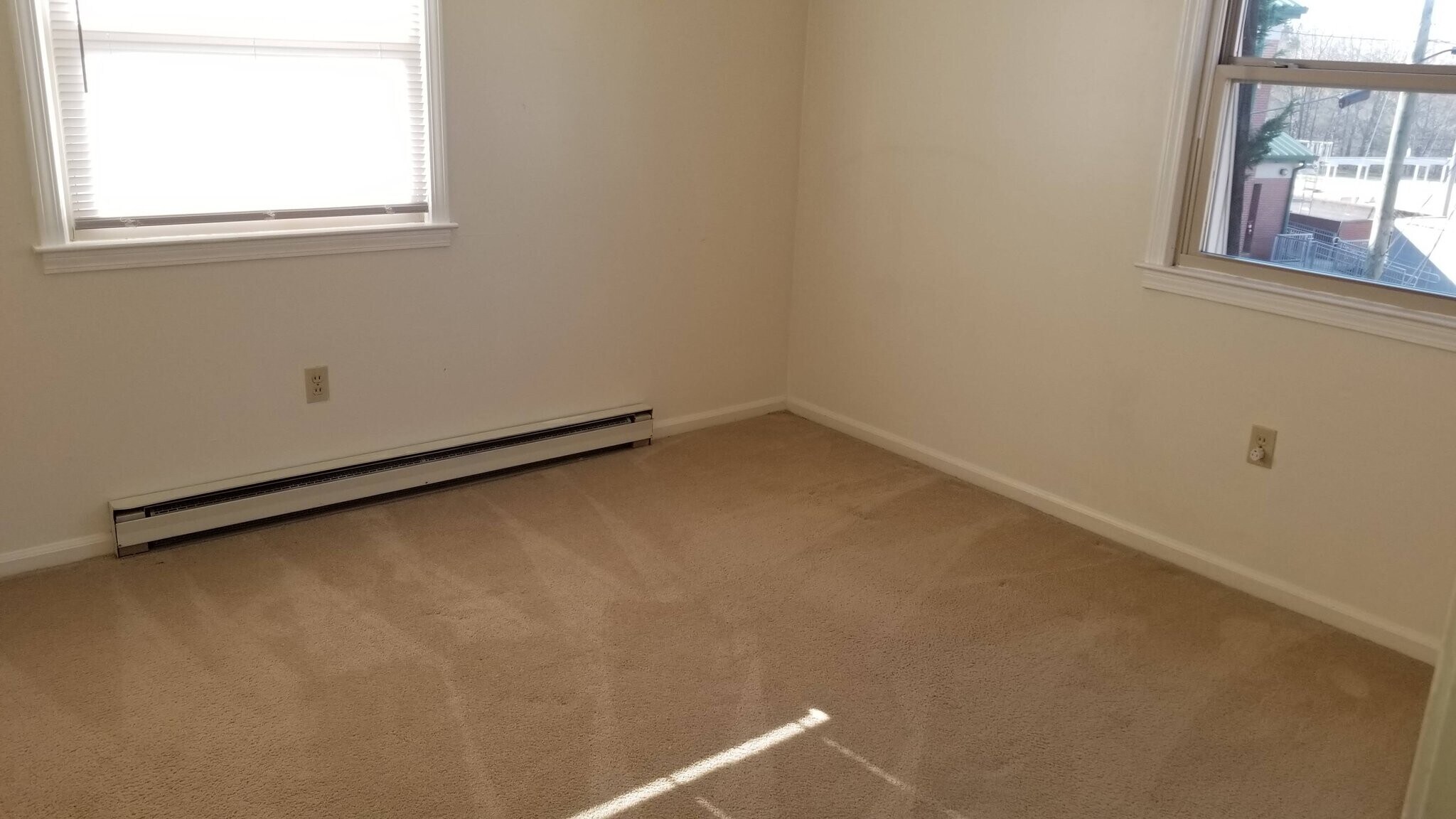 Building Photo - 401 S 1st St