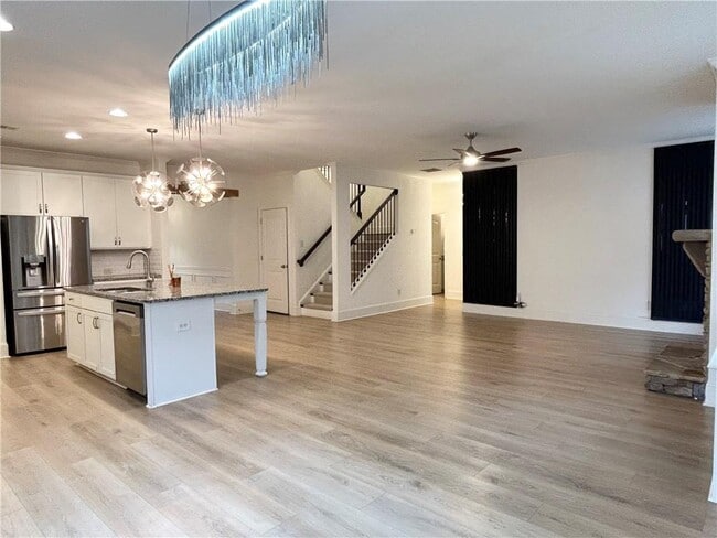 Building Photo - 5665 Carruth Lake Dr